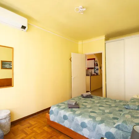 Joli 2 Pieces Climatise A 150m De La Apartman