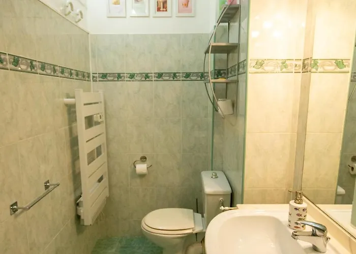 דירה Joli 2 Pieces Climatise A 150m De La *