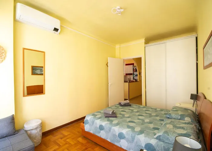 Joli 2 Pieces Climatise A 150m De La דירה