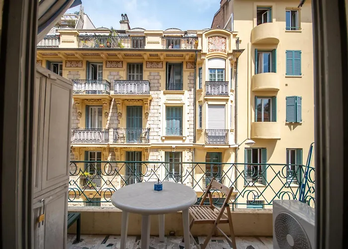 דירה Joli 2 Pieces Climatise A 150m De La *