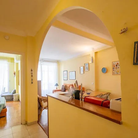 Joli 2 Pieces Climatise A 150m De La