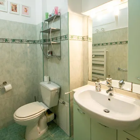 شقة Joli 2 Pieces Climatise A 150m De La نيس